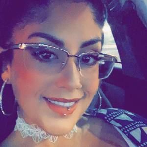 Meet your Posher, Fallon